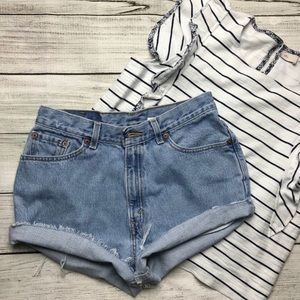 Levi’s | Vintage Light Wash Cut Off Shorts